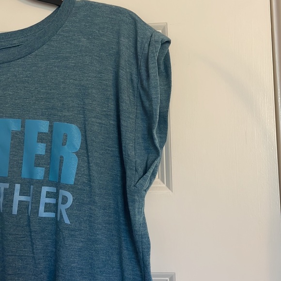 Womens short sleeve tee medium - Picture 4 of 5